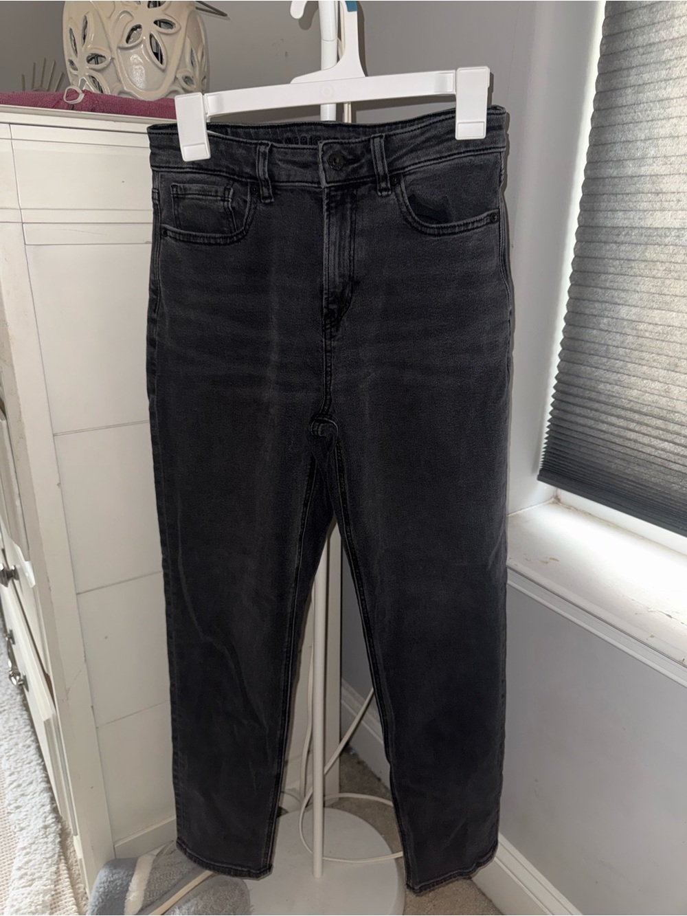 American Eagle Women’s Standard Straight Black Jeans